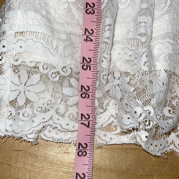 Chico's Womens V-Neck 3/4 Sleeve Lace Scallop Pullover Lined Blouse White Size 2 - Picture 7 of 7